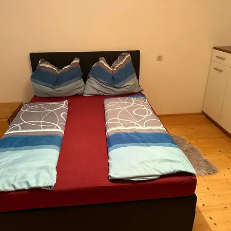 Mf Hause * Linz